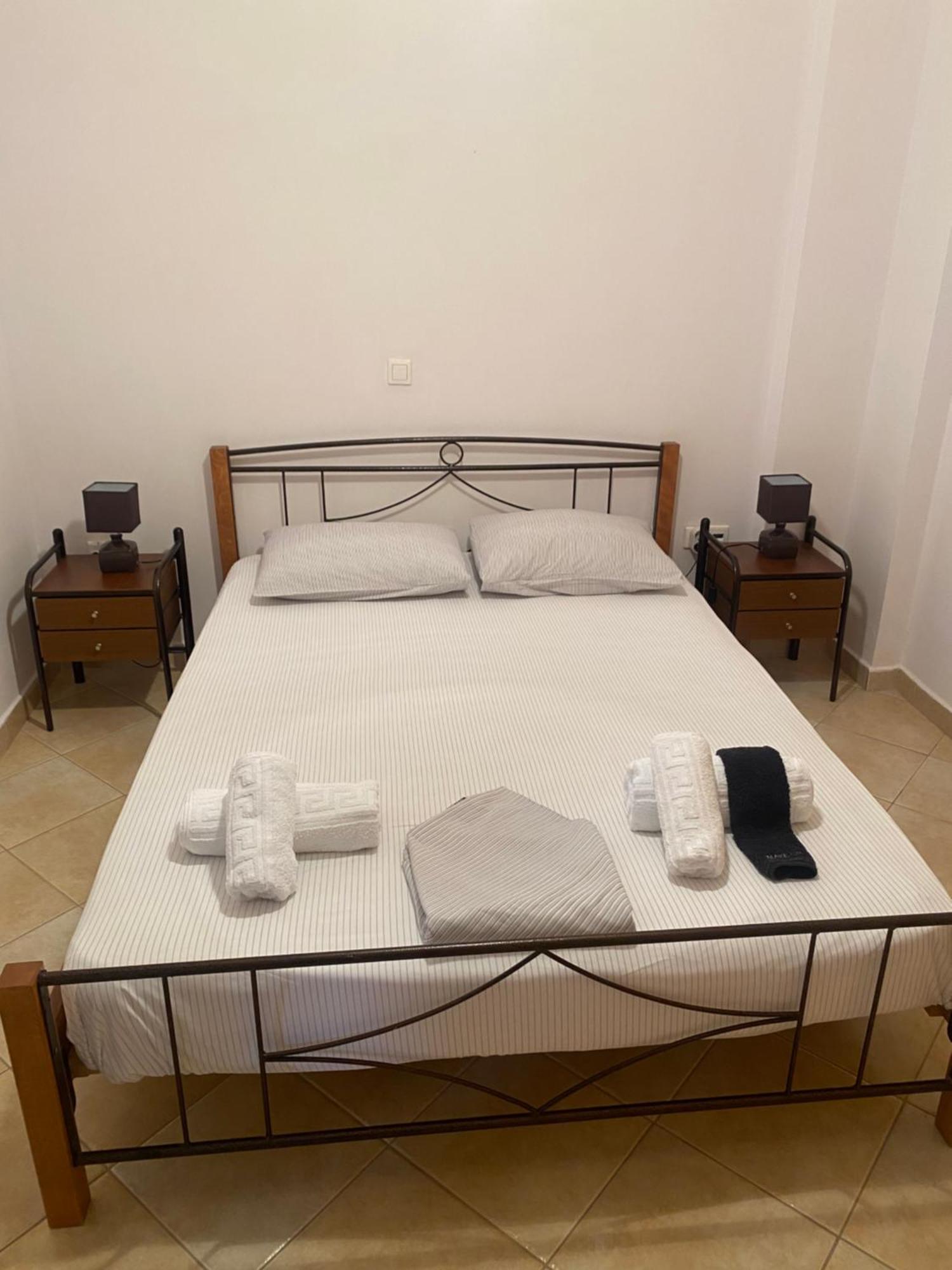 פילוס Alexis Apartments מראה חיצוני תמונה
